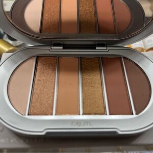 r.e.m. beauty Eyeshadow Palette - Warm Neutrals